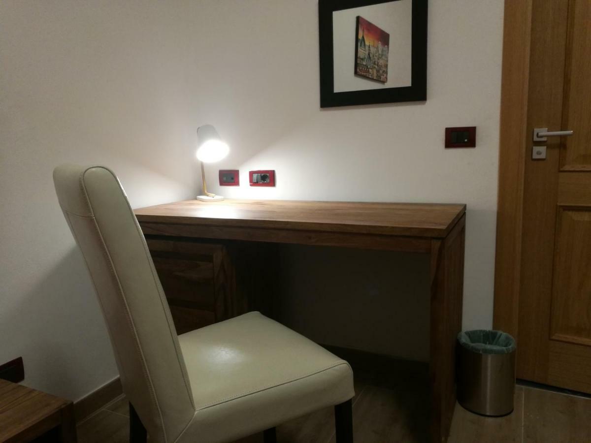Al Trenino Accomodation Hotel Рим Екстериор снимка