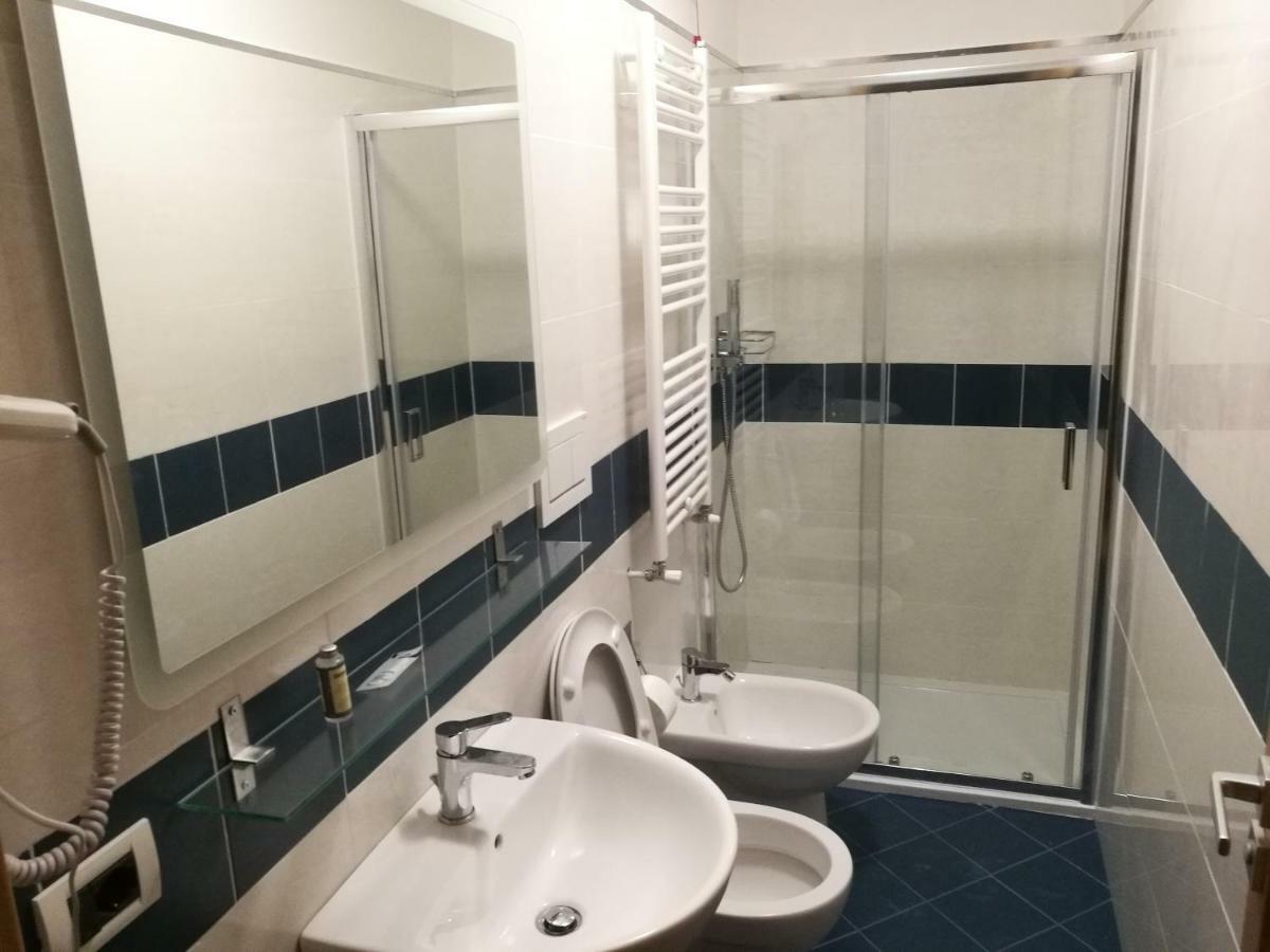 Al Trenino Accomodation Hotel Рим Екстериор снимка