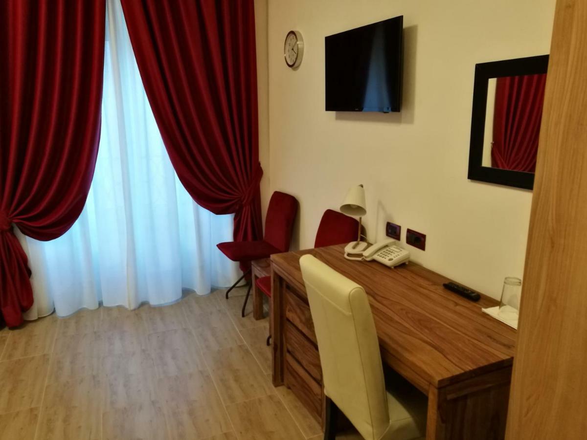 Al Trenino Accomodation Hotel Рим Екстериор снимка