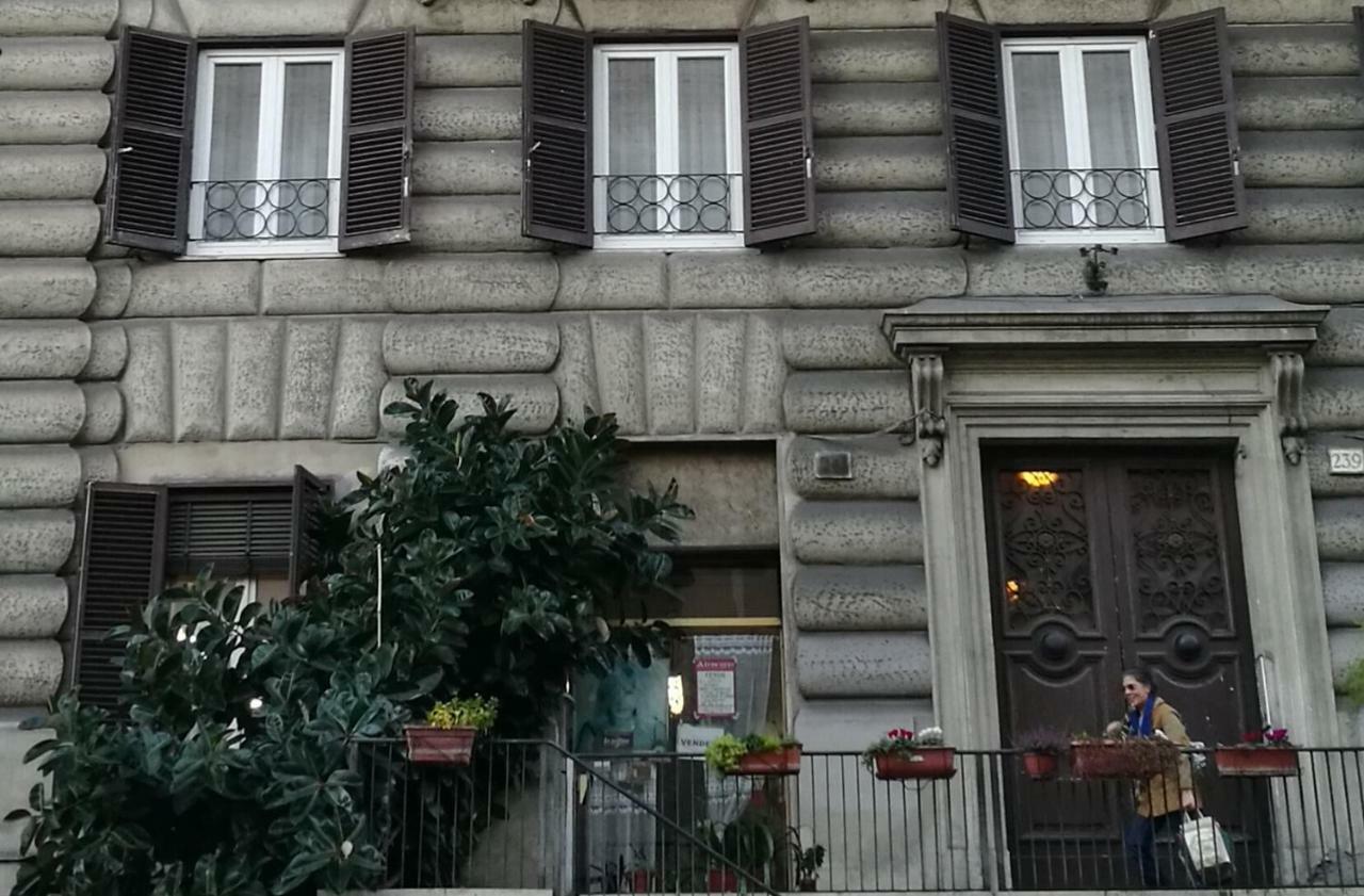 Al Trenino Accomodation Hotel Рим Екстериор снимка