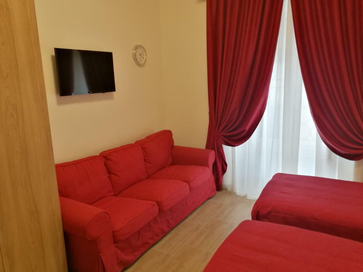 Al Trenino Accomodation Hotel Рим Екстериор снимка