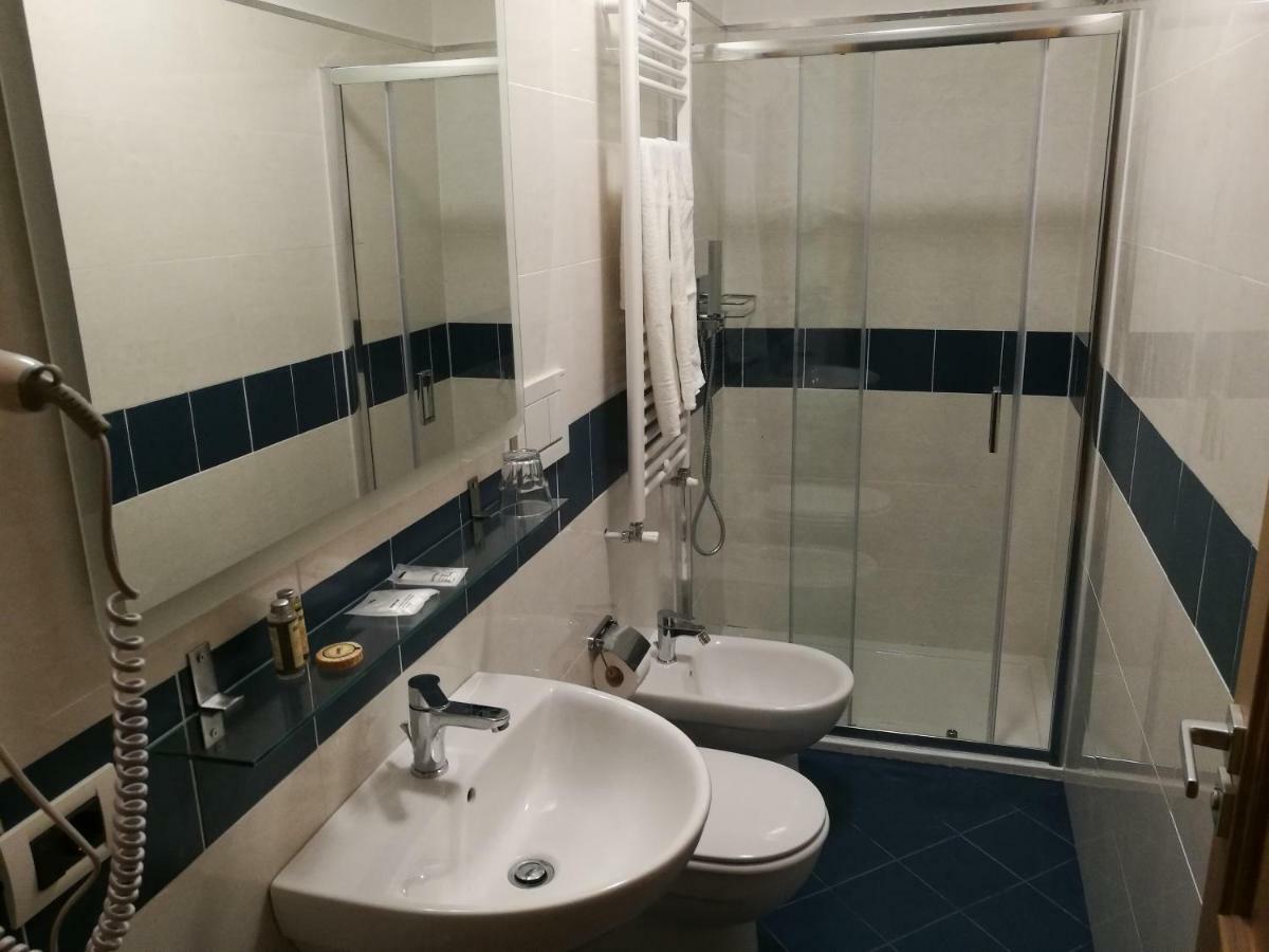 Al Trenino Accomodation Hotel Рим Екстериор снимка