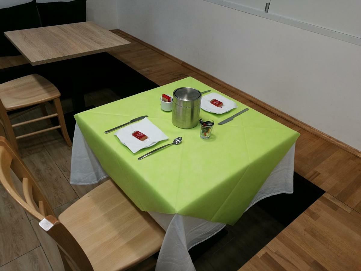 Al Trenino Accomodation Hotel Рим Екстериор снимка